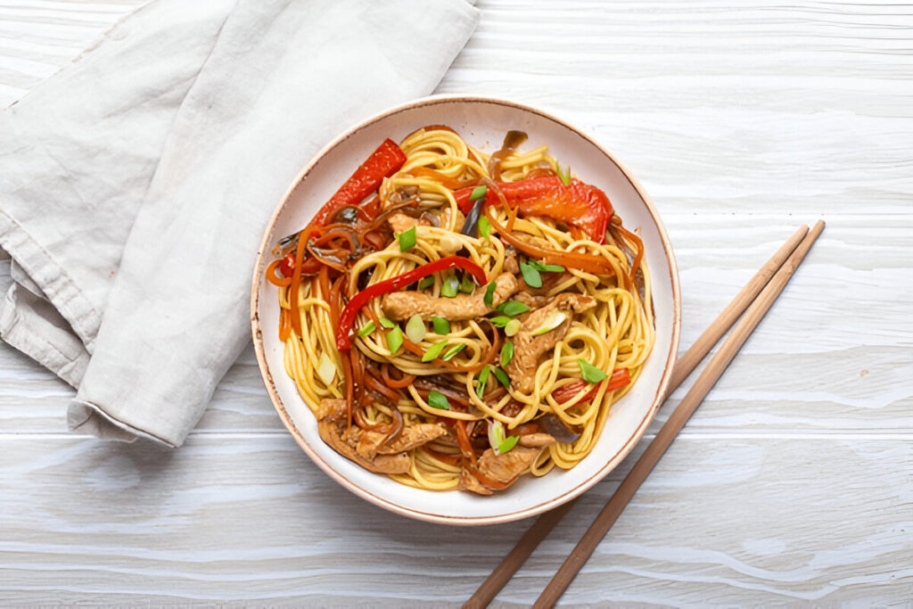 CHICKEN LO MEIN