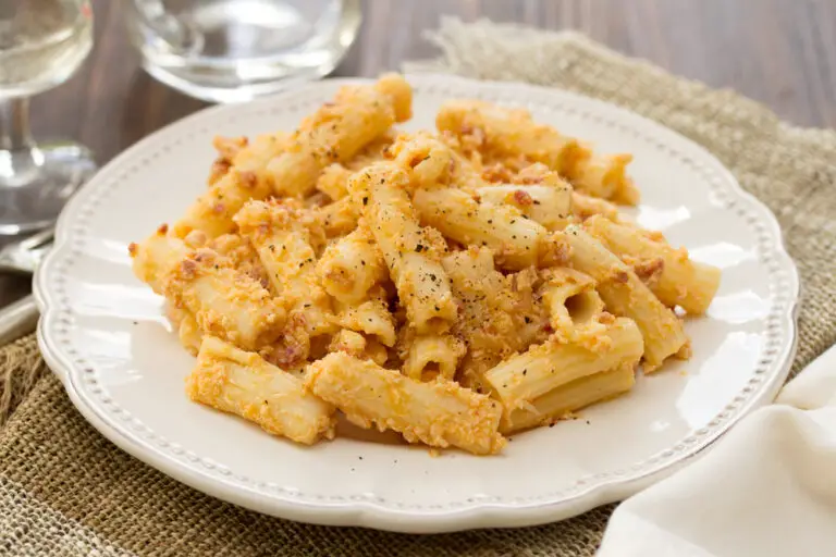 Extra-Creamy Cacio e Uova with Grated Egg