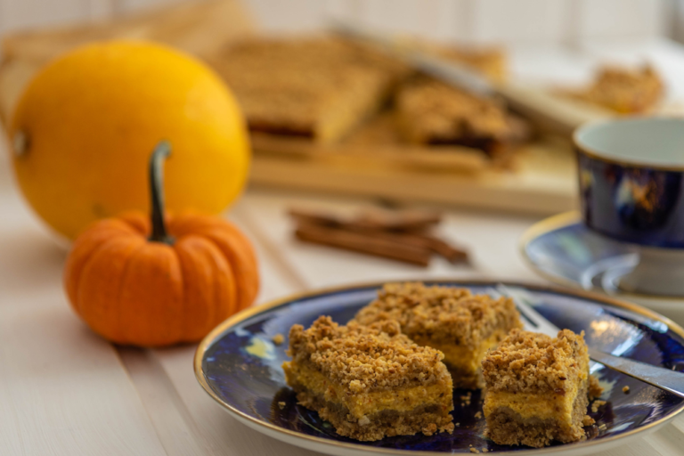 Pumpkin Pie Crumb Bars recipe