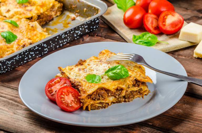 Classic and Simple Meat Lasagna