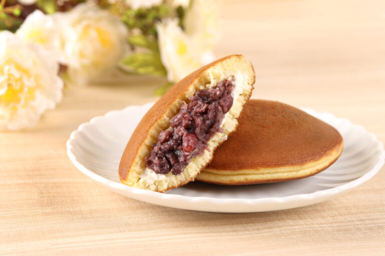 Dorayaki (Japanese Red Bean Pancake)