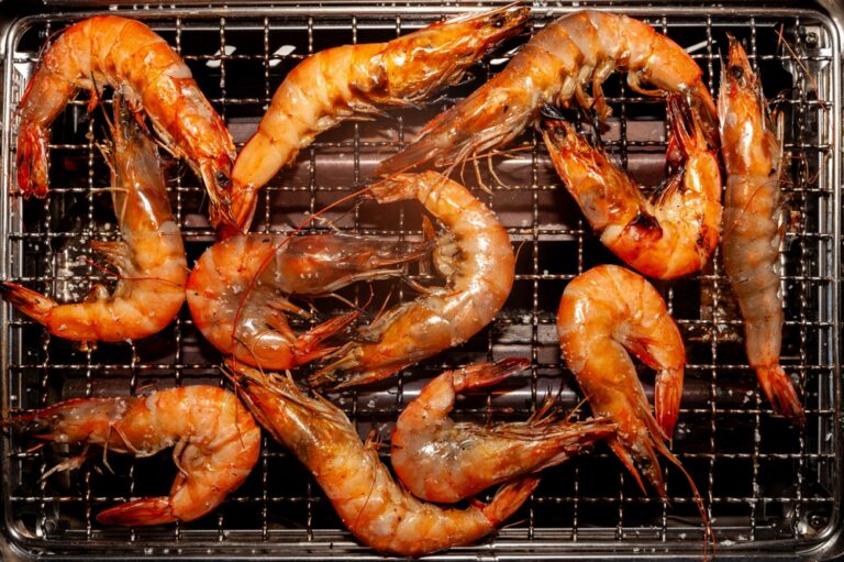 Grilled Shrimp With Chile and Garlic