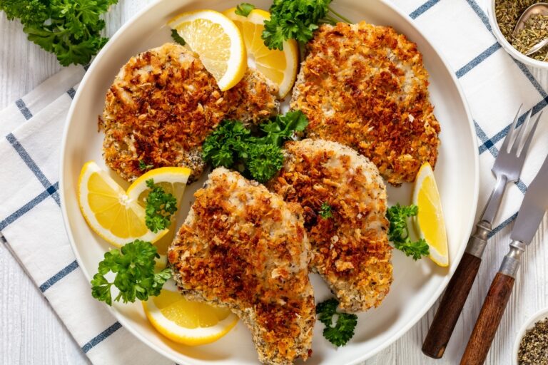 Pan-Seared Chicken Thighs With Parsley and Lemon