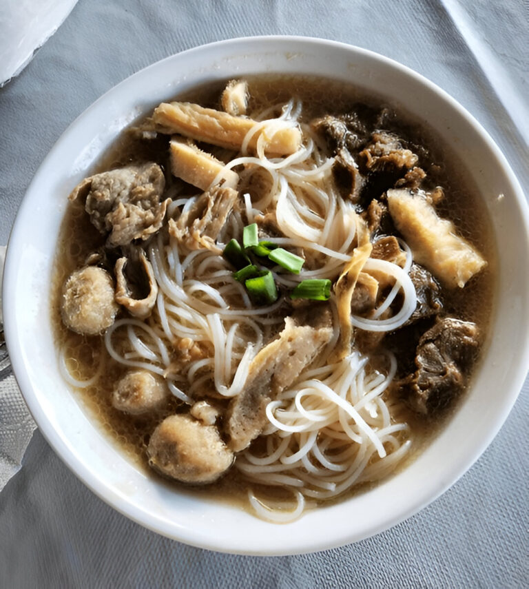 Niku Udon (Japanese Beef Noodle Soup)