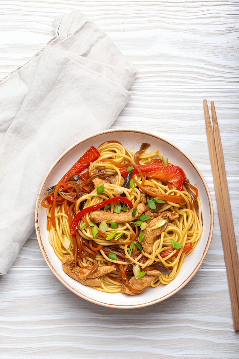 CHICKEN LO MEIN